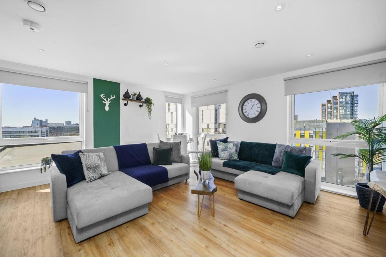 Stunning City Centre Penthouse - Sleeps 10 - Parking แมนเชสเตอร์ ภายนอก รูปภาพ