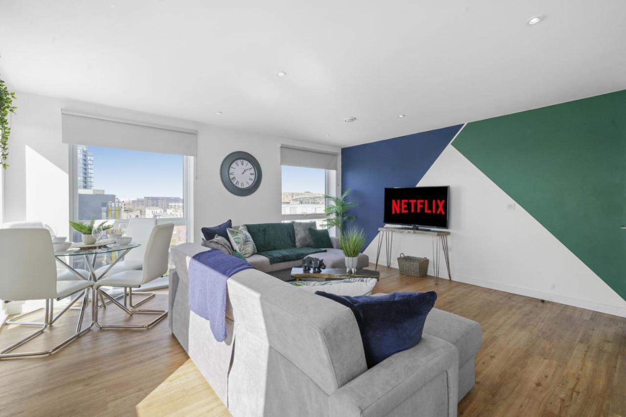 Stunning City Centre Penthouse - Sleeps 10 - Parking แมนเชสเตอร์ ภายนอก รูปภาพ