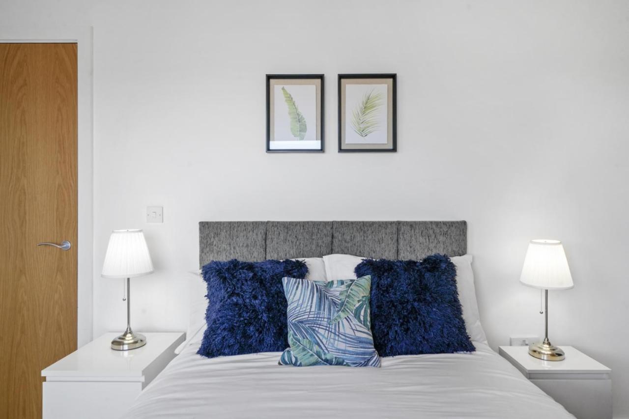 Stunning City Centre Penthouse - Sleeps 10 - Parking แมนเชสเตอร์ ภายนอก รูปภาพ