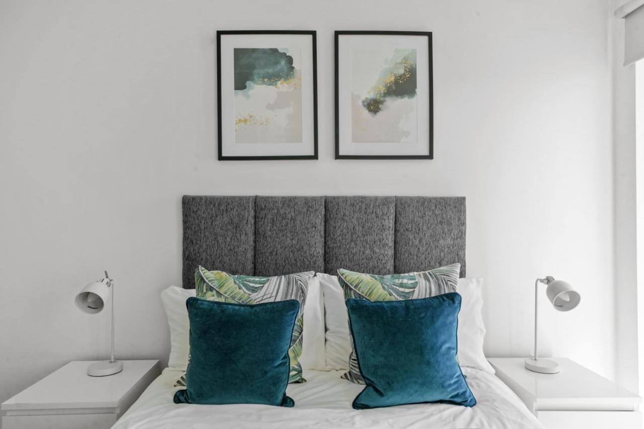 Stunning City Centre Penthouse - Sleeps 10 - Parking แมนเชสเตอร์ ภายนอก รูปภาพ